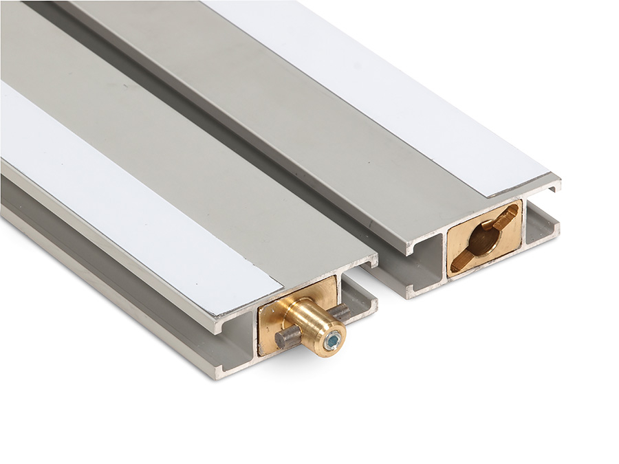 Close up of Centro Rails