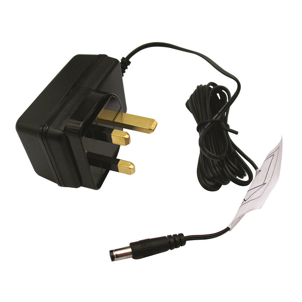 EDGE Illuminated Outdoor LED Poster Frame Includes a 2.5m Power Cable And 3-Pin 12V Plug Adaptor