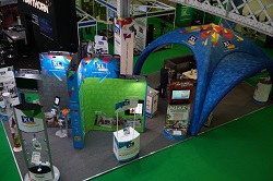 XL Displays Exhibits The X-GLOO Event Tent 